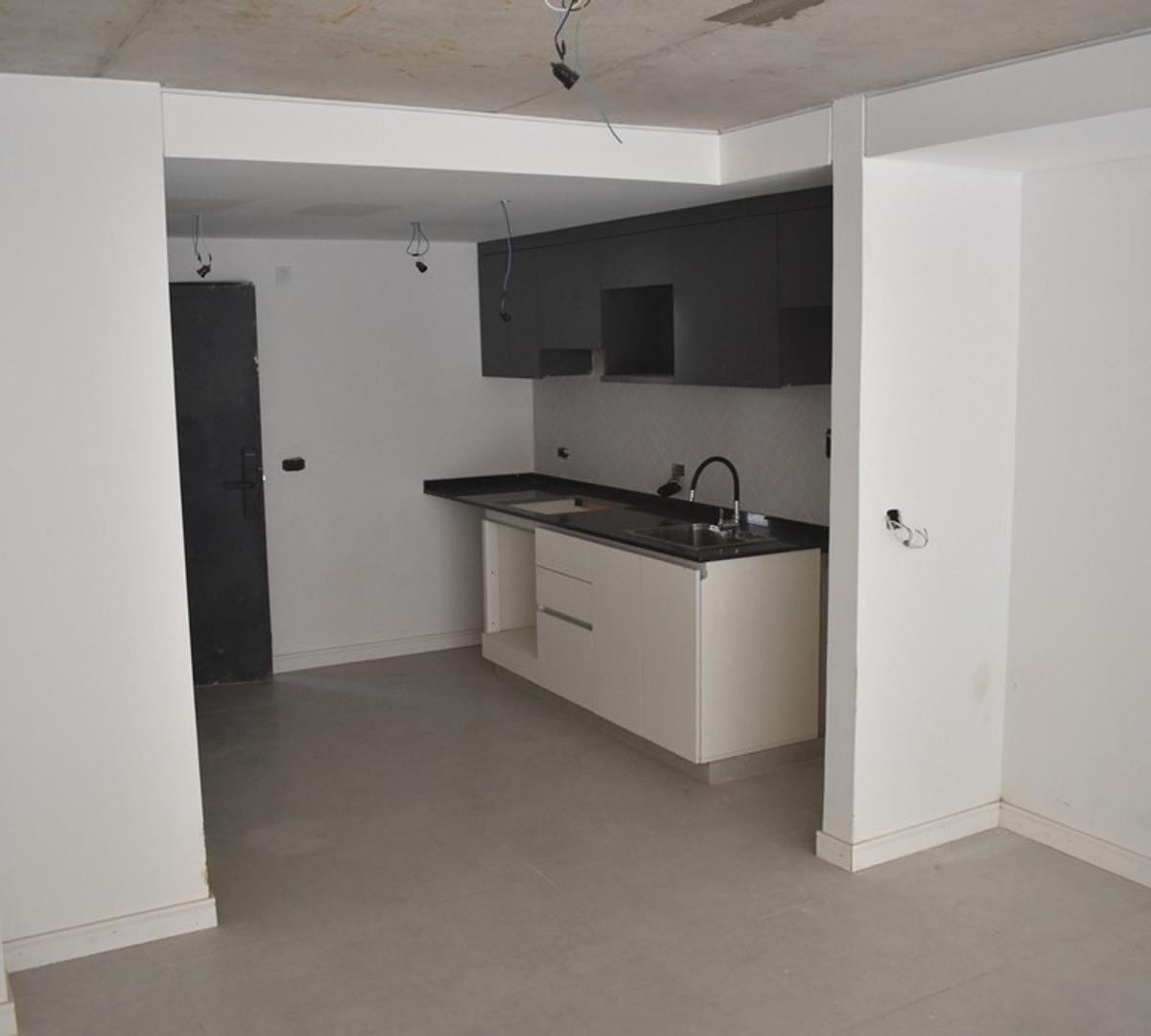 AIVI I - PARQUE LELOIR : VENTA : LOFT CON JARDIN Y PARRILLA
