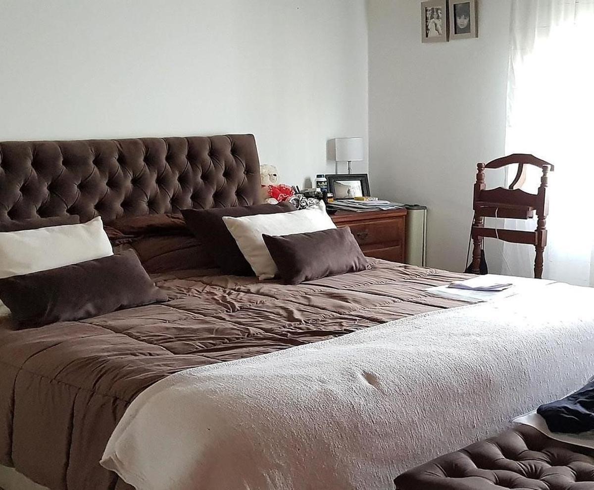 CASA EN VENTA :: 5 AMBIENTES :: UDAONDO