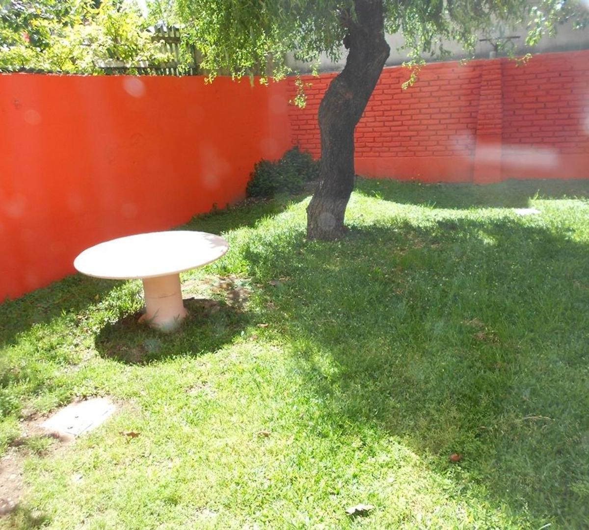 Casa en Venta: 3 Ambientes: Ituzaingo 2