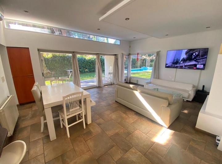 Foto de CASA EN VENTA :: PARQUE LELOIR :: 4 AMBIENTES, imagen 3