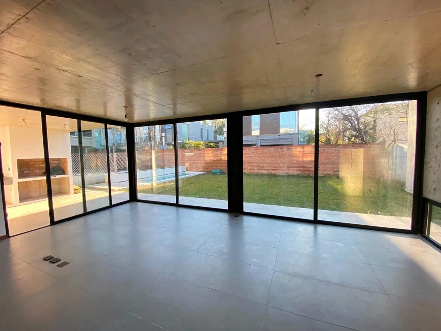 CASA EN ALQUILER :: EN CONDOMINIO CERRADO :: PARQUE LELOIR 5