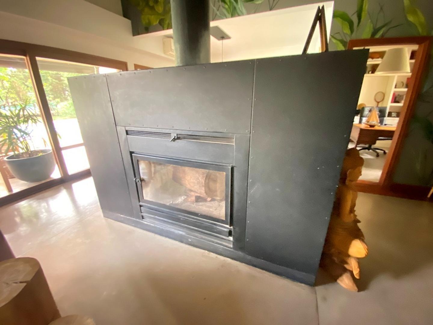 Foto de CASA EN VENTA :: PINGUINOS :: 6 AMBIENTES, imagen 1