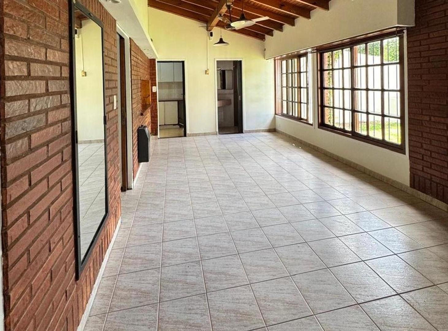 Foto de CASA EN ALQUILER :: PARQUE LELOIR :: 3 AMB :: PILETA, imagen 1