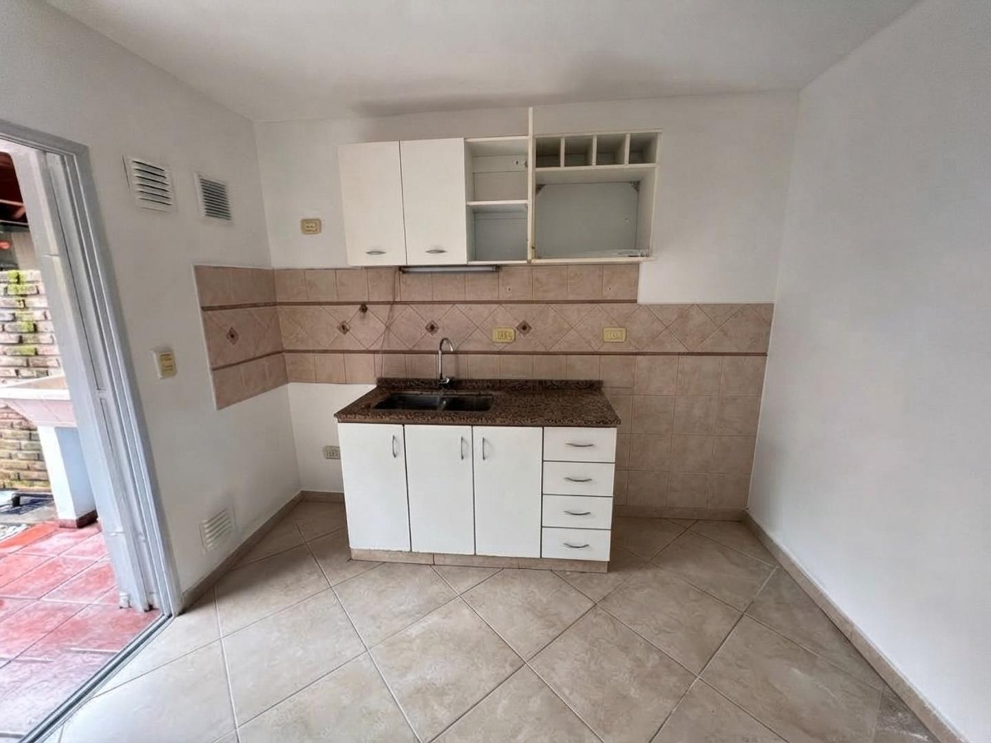 Foto de DUPLEX EN VENTA :: ITUZAINGO :: 3 AMBIENTES, imagen 4