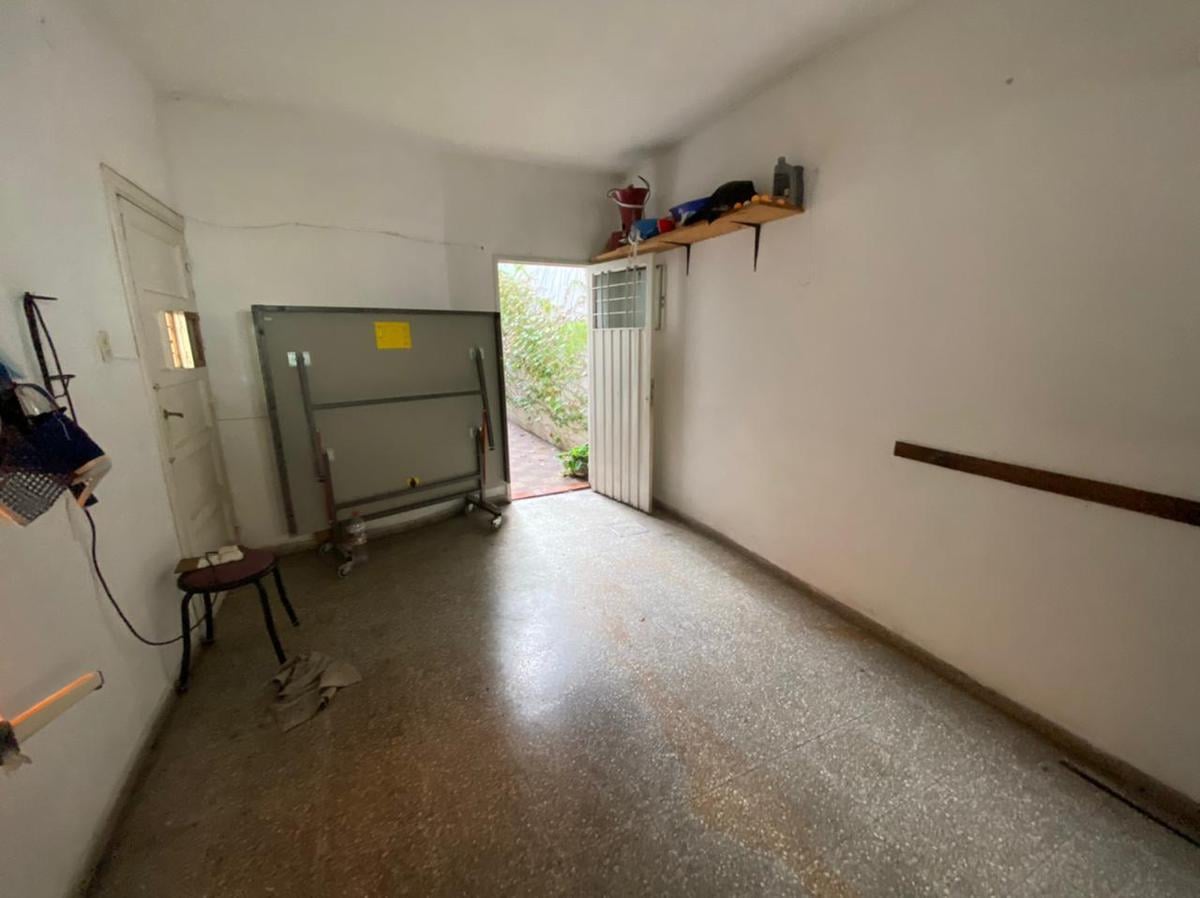 Lote ideal constructor casa en venta en Wilde Centro