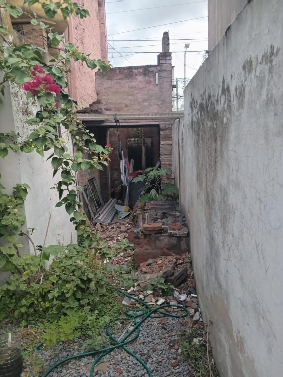 Agrelo 334, Sarandí ¡Casa de 4 Ambientes a Reciclar en Venta! 3