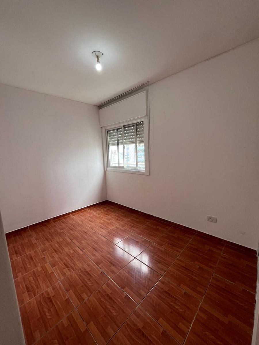 Departamento de Tres Ambientes en Venta en Avellaneda, Torres Pueyrredon 4