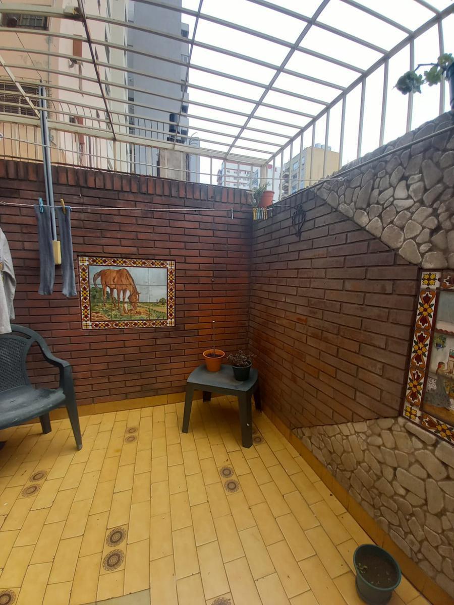 Departamento de Dos Ambientes con Patio a La Venta en Avellaneda 3