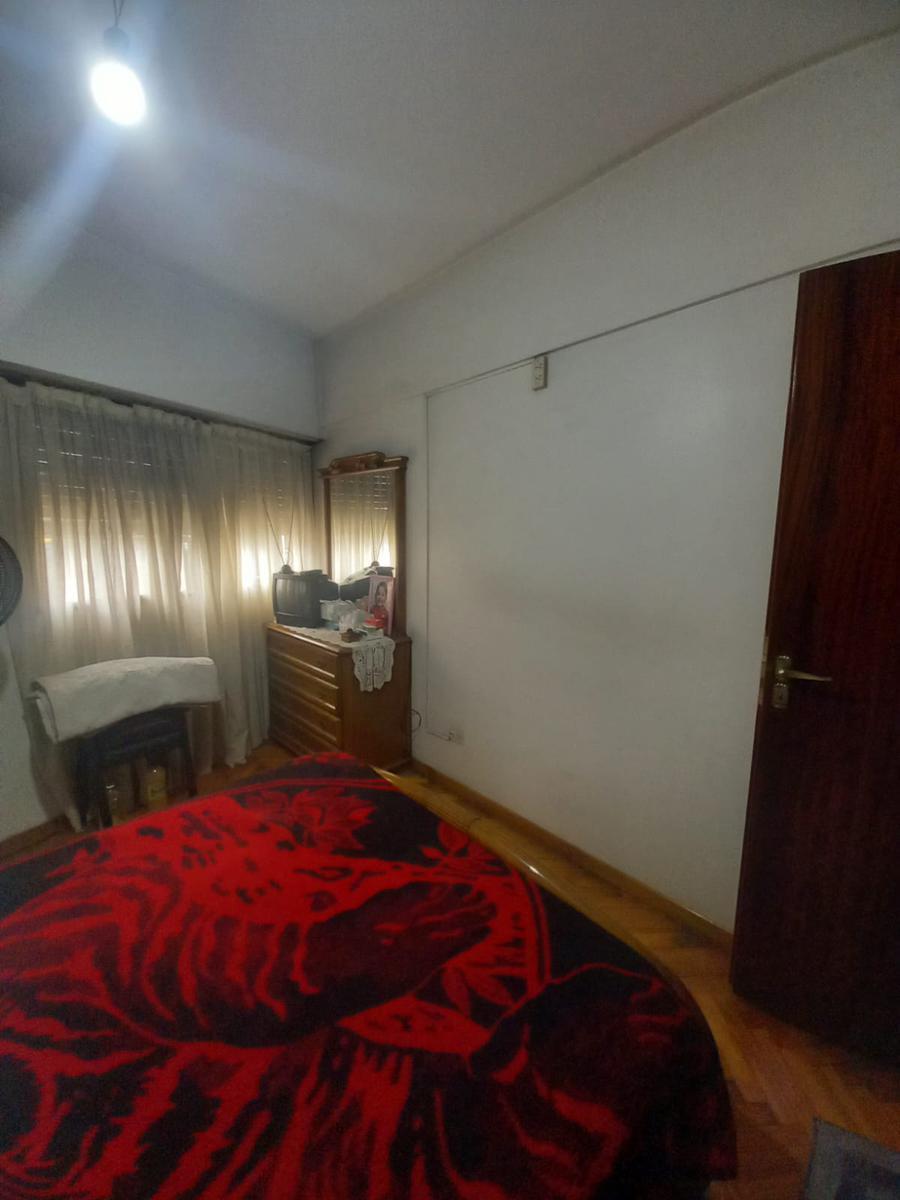 Departamento de Dos Ambientes con Patio a La Venta en Avellaneda 4