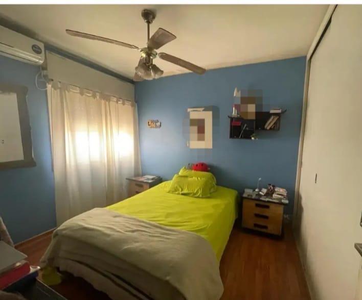Departamento de Tres Ambientes con Cochera a La Venta en Torres Pueyrredon 4
