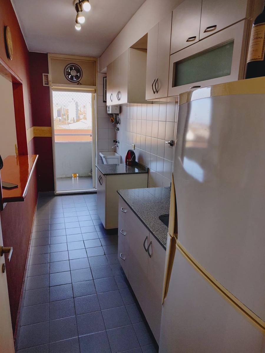 Departamento de Tres Ambientes con Cochera a La Venta en Torres Pueyrredon 4