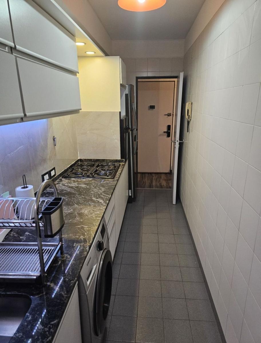Departamento de Tres Ambientes a La Venta en Torres Pueyrredon 2