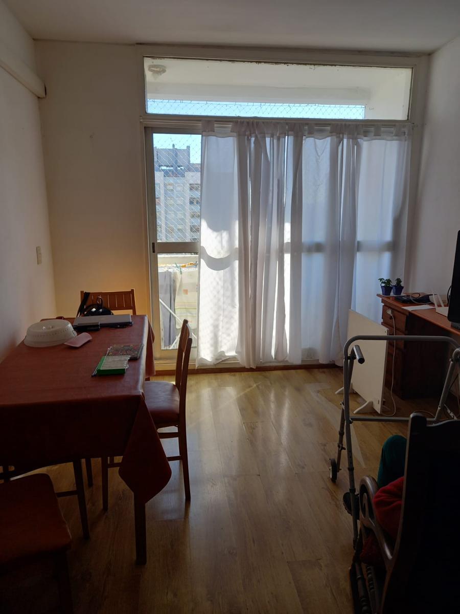 Departamento Dos Ambientes en Venta en Torres Pueyrredon 3