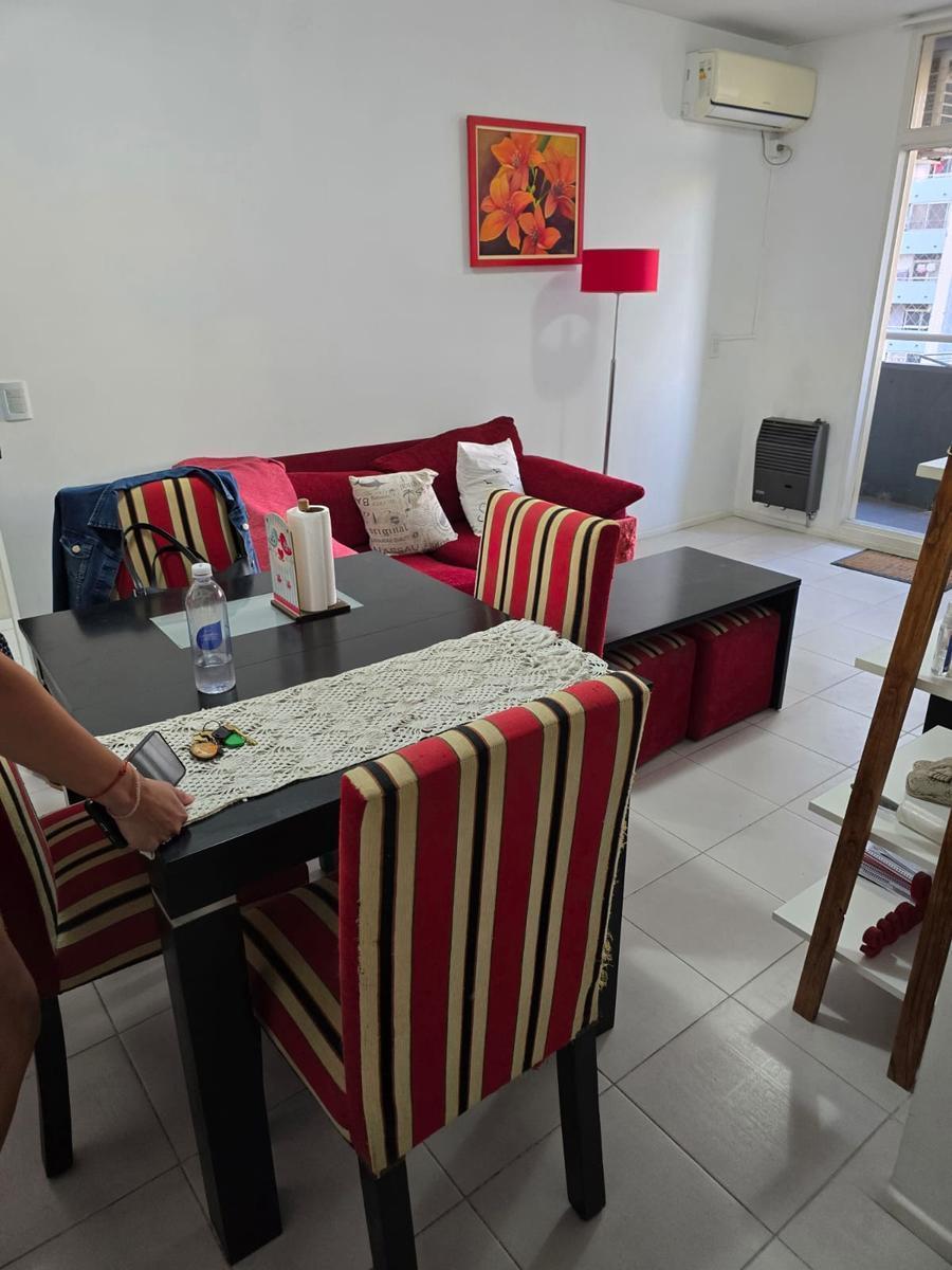 Departamento de Dos Ambientes con Cochera en Venta en Avellaneda 5