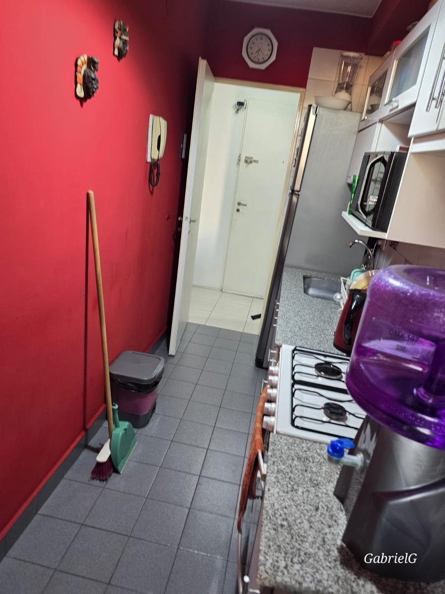Departamento de Dos Ambientes con Cochera en Venta en Avellaneda 2