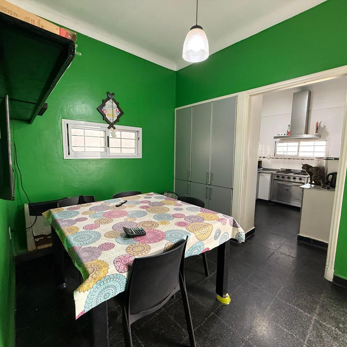 Casa Cuatro Ambientes con Jardin y Pileta a La Venta en Crucecita Avellaneda 1
