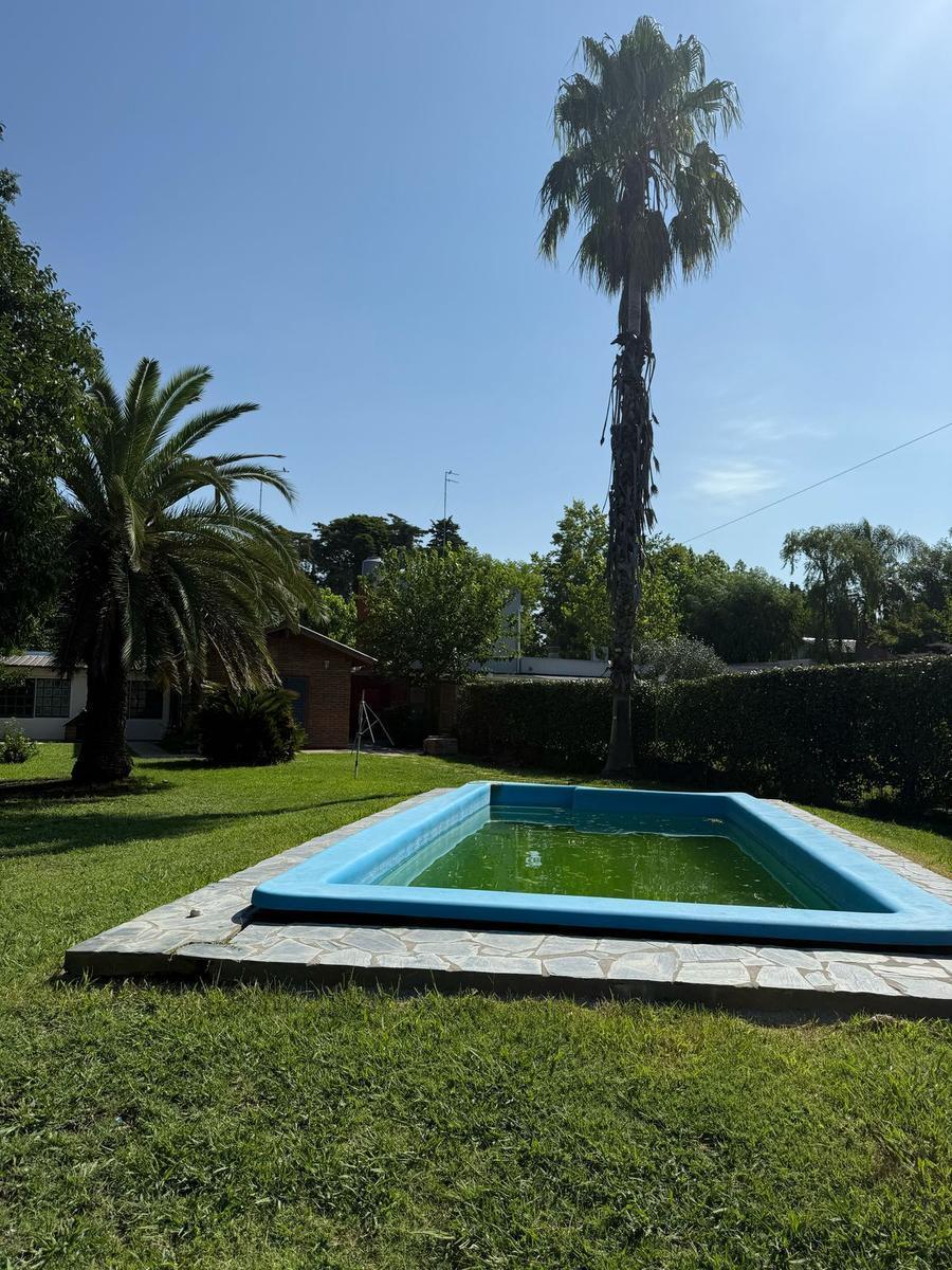 Casa de Cuatro Ambientes con Piscina en Venta en Villa Elisa La Plata 2