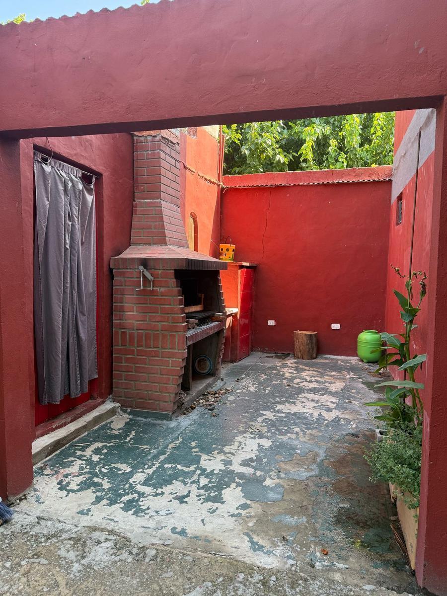Casa de Cuatro Ambientes con Piscina en Venta en Villa Elisa La Plata 5