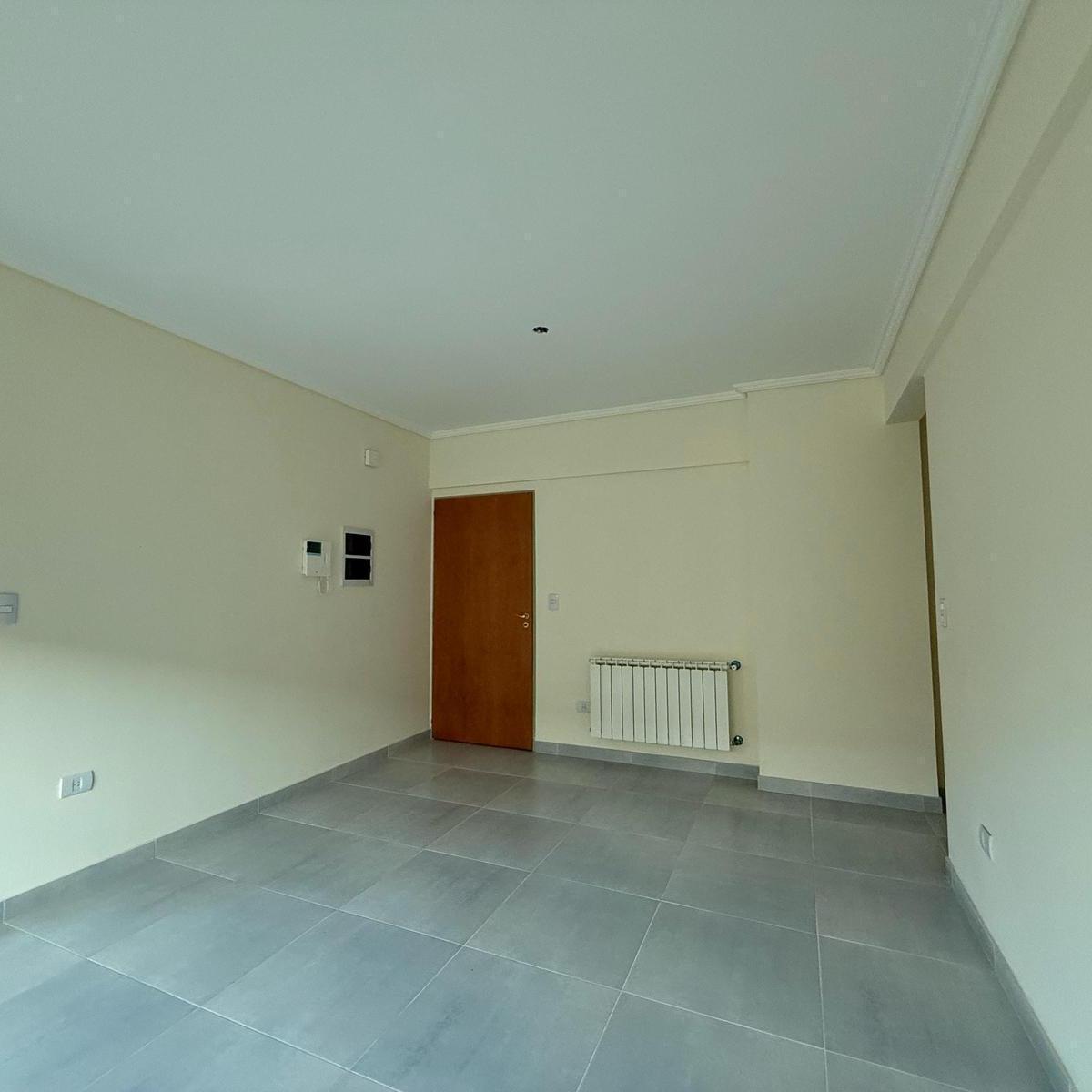 Departamento de Tres Ambientes con Pileta a La Venta en Avellaneda 3
