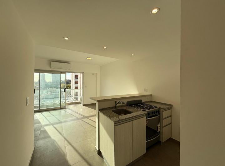 Departamento monoambiente en venta en Wilde Centro Pileta