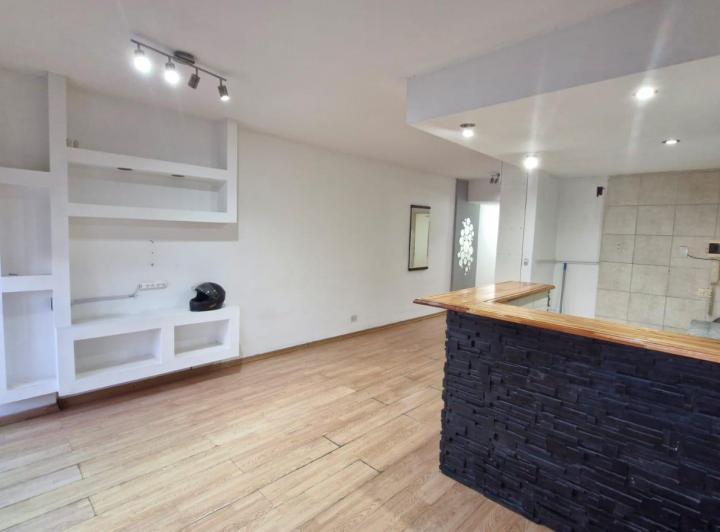 Departamento dos ambientes con cochera patio baulera Alquiler Wilde 1