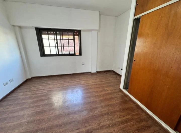 Departamento dos ambientes espacio guarda coche wilde en alquiler cochera 2