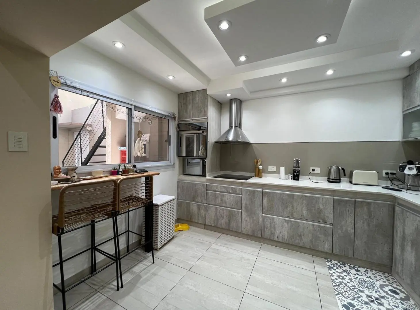 Departamento tipo PH de cuatro ambientes en Venta en Villa Dominico 5