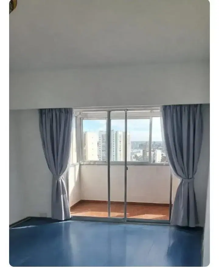 Departamento de dos ambientes con balcón en Alquiler en Avellaneda 2