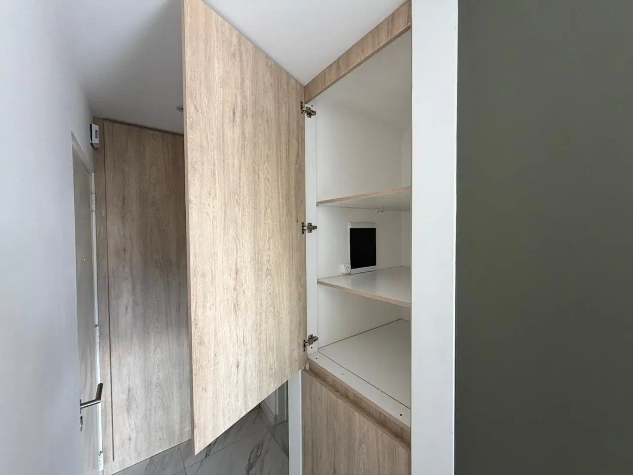 Departamento monoambiente con balcón en alquiler en Wilde 5