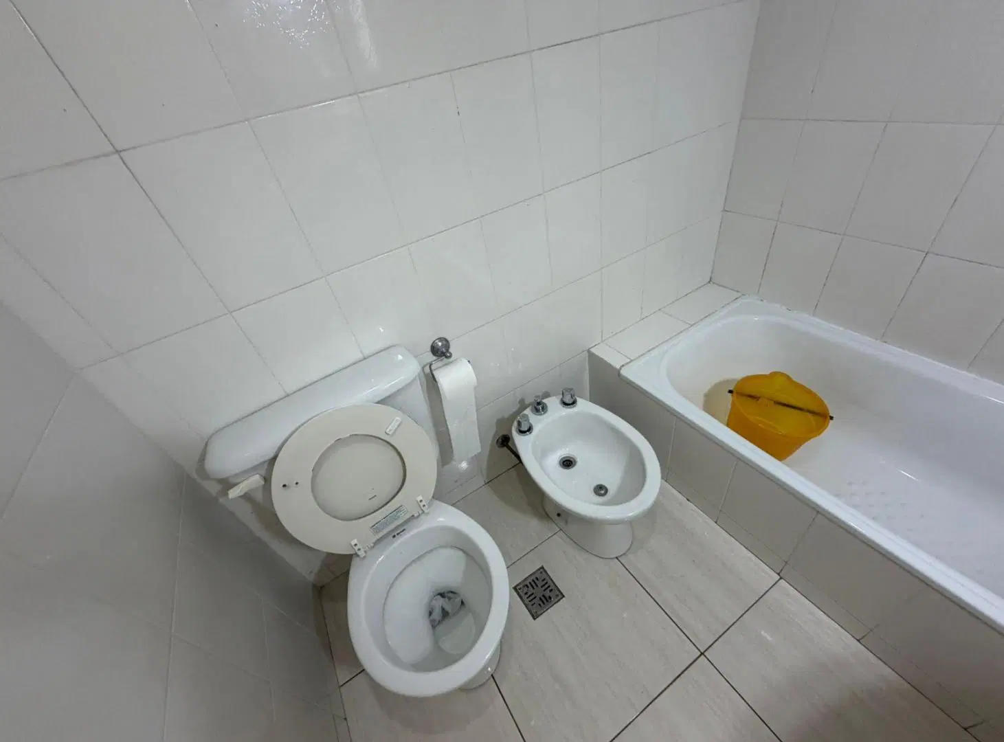 Departamento dos ambientes en alquiler en complejo Pinar de Wilde 3