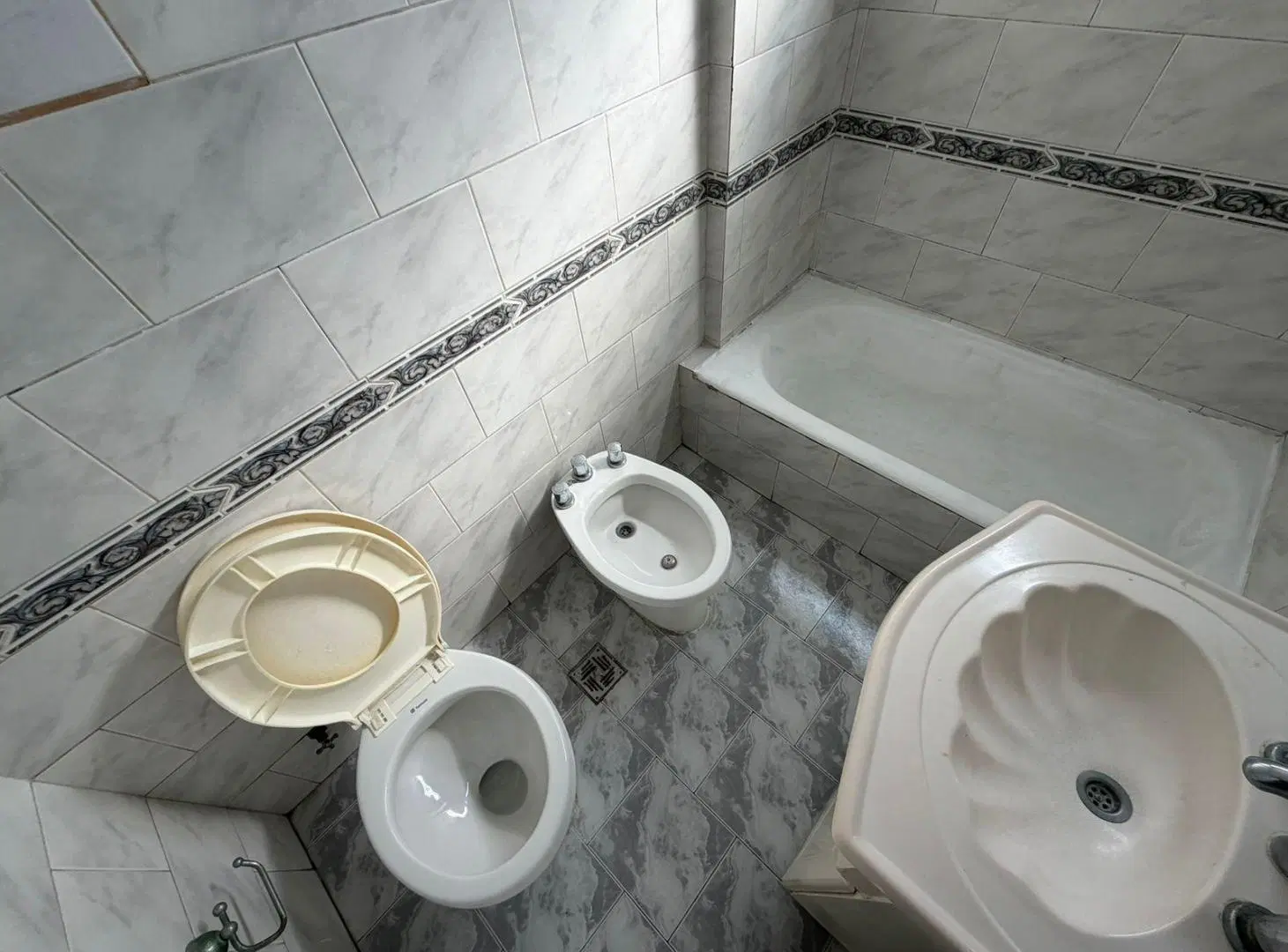 Departamento dos ambientes en Wilde en alquiler 8