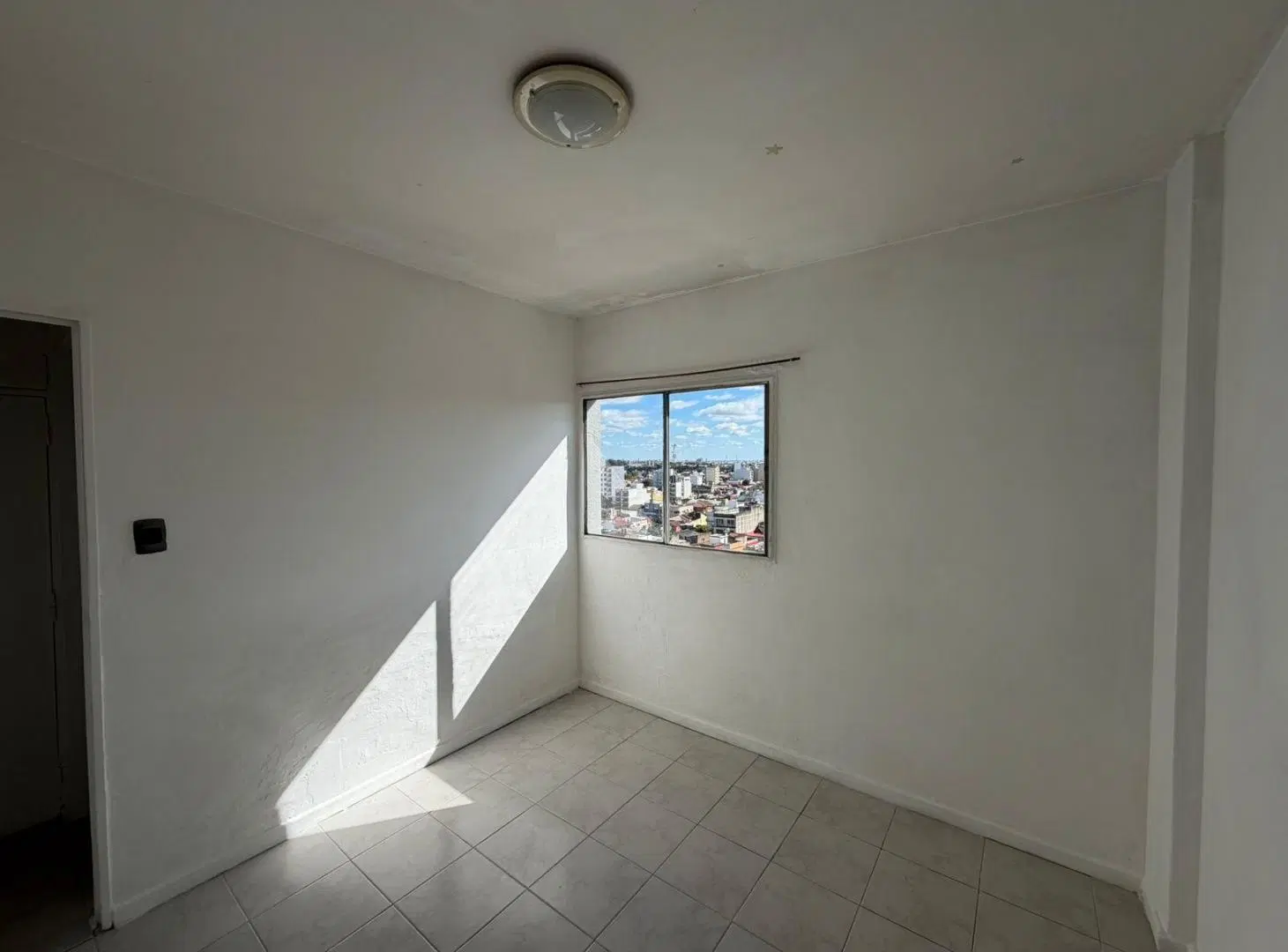 Departamento dos ambientes en Wilde en alquiler 5