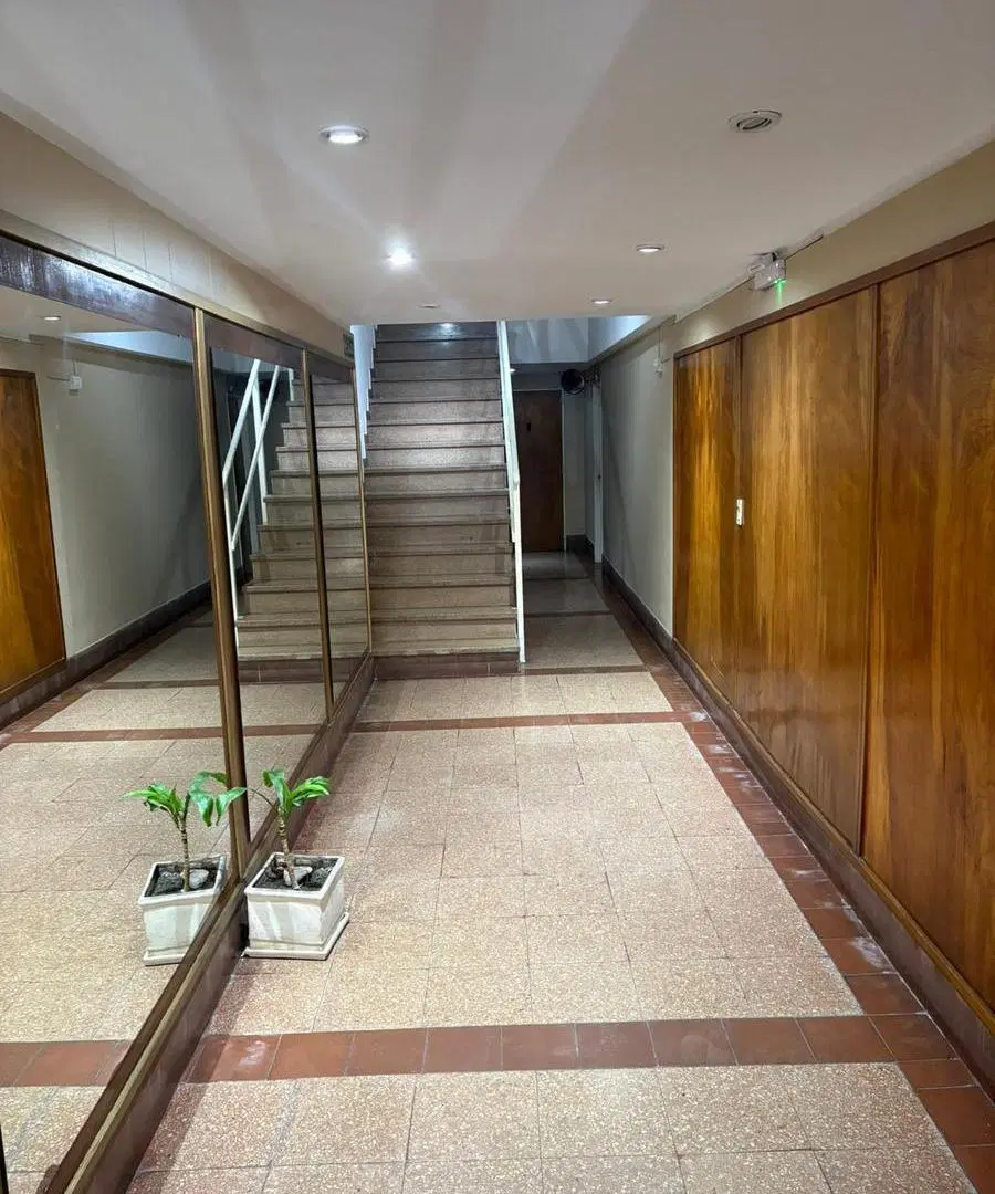 Departamento de tres ambientes con cochera en Venta en Avellaneda Centro 2