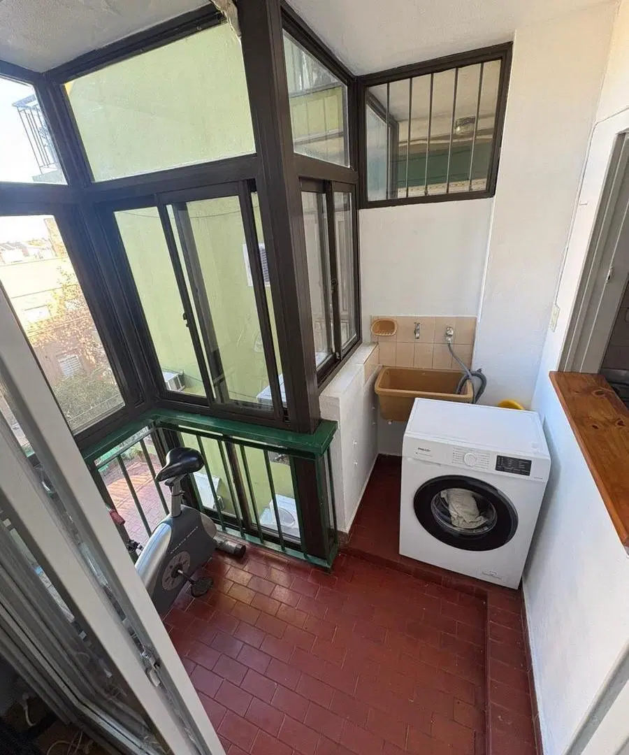 Departamento de tres ambientes con cochera en Venta en Avellaneda Centro 5