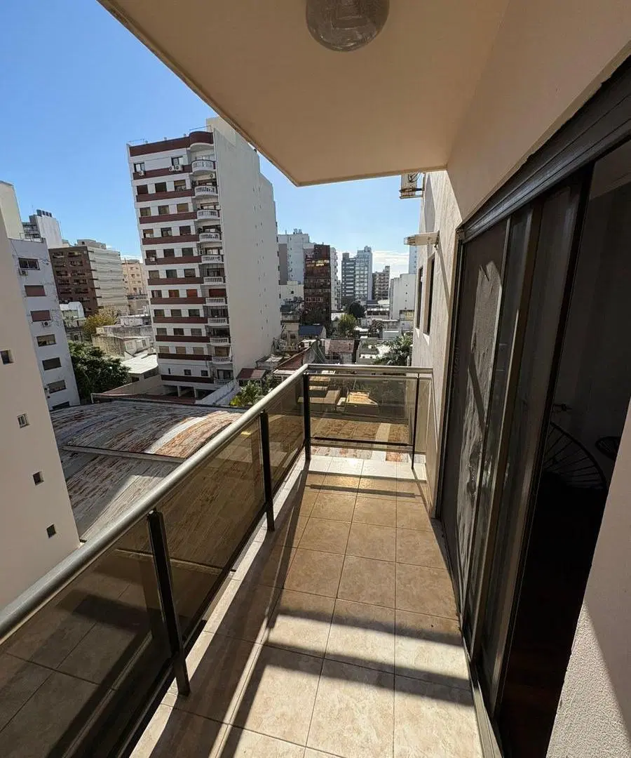 Departamento de dos ambientes en venta en Avellaneda 2