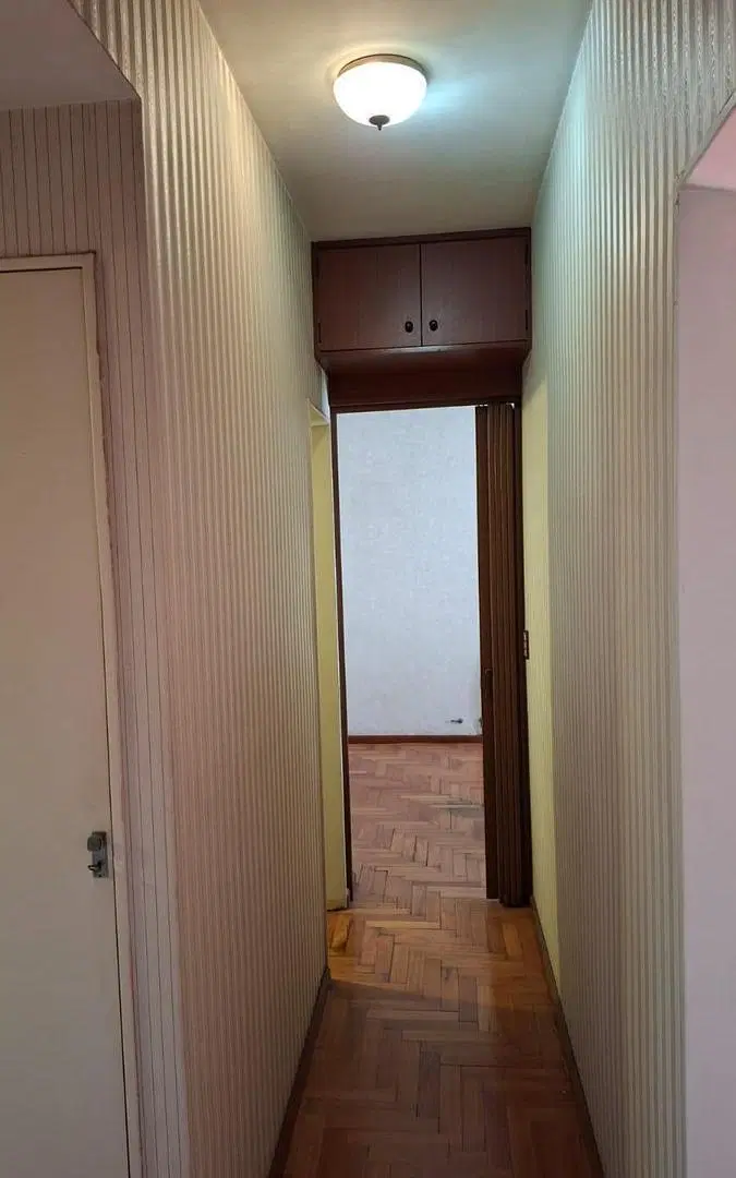 Departamento de cuatro ambientes en venta en Avellaneda 2