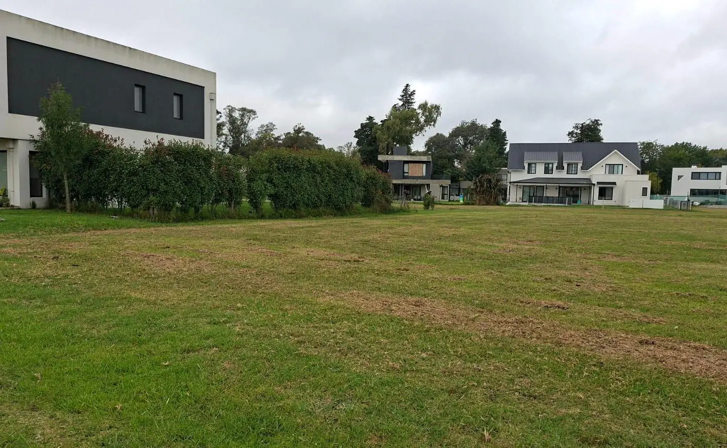 Lote de 739 m² en barrio Greenville en Berazategui Hudson en Venta 2