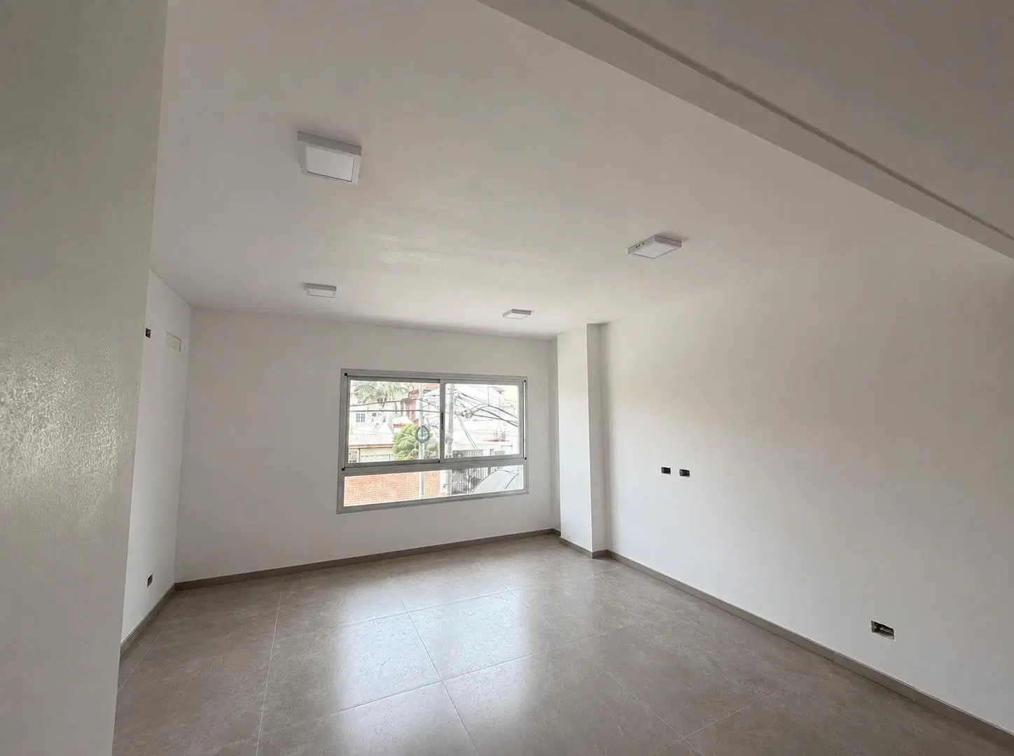 Departamento monoambiente a la venta en Wilde Centro 5