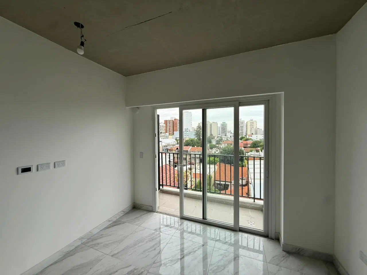 Departamento un ambiente monoambiente en alquiler villa dominico wilde 4