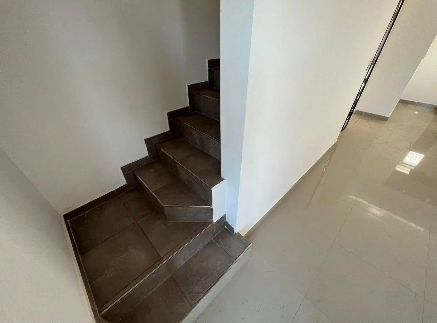 Departamento duplex tres ambientes con cochera en venta en Wilde 8