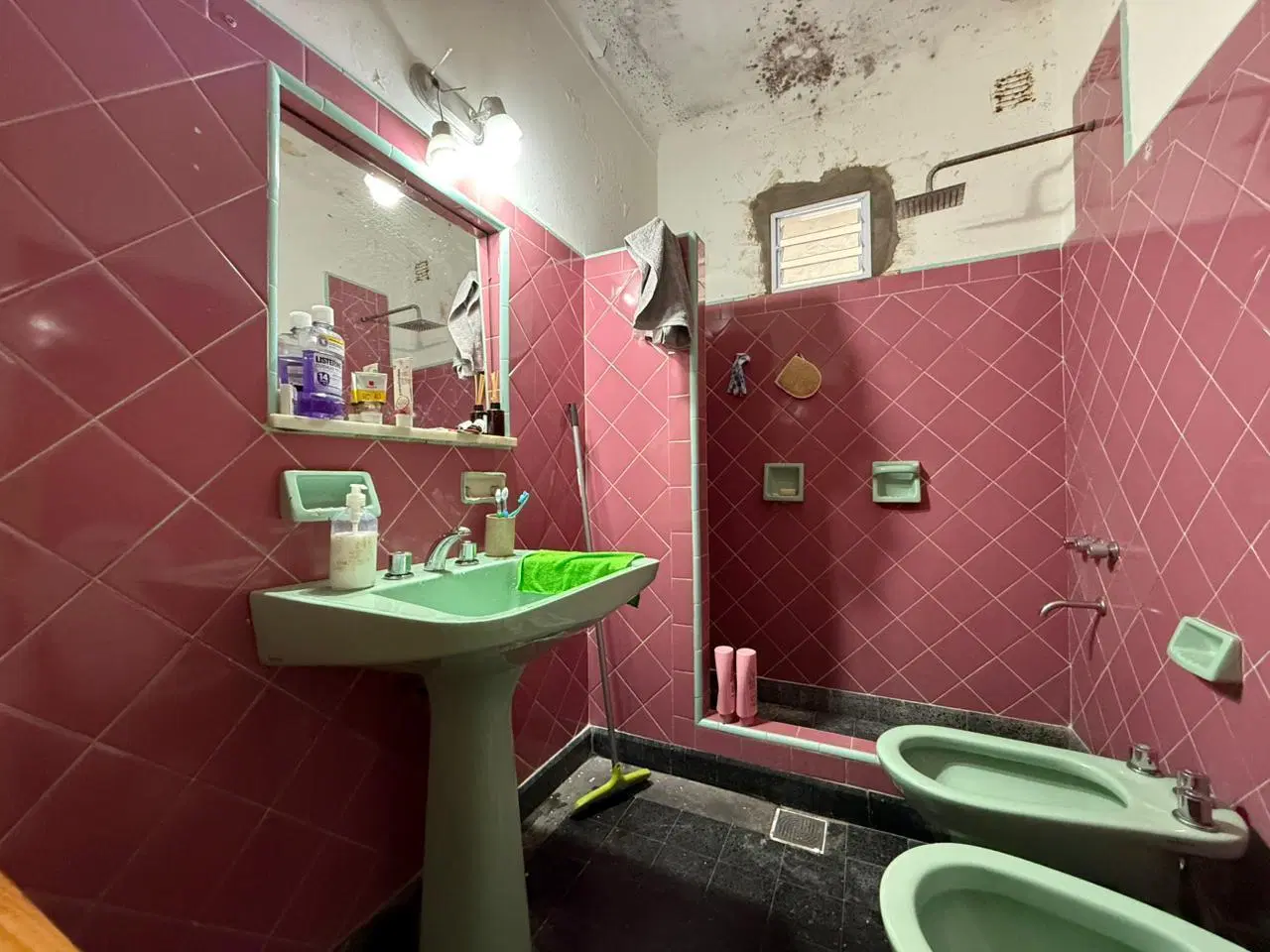 Casa tres ambientes con jardin y cochera venta Bernal Quilmes 8