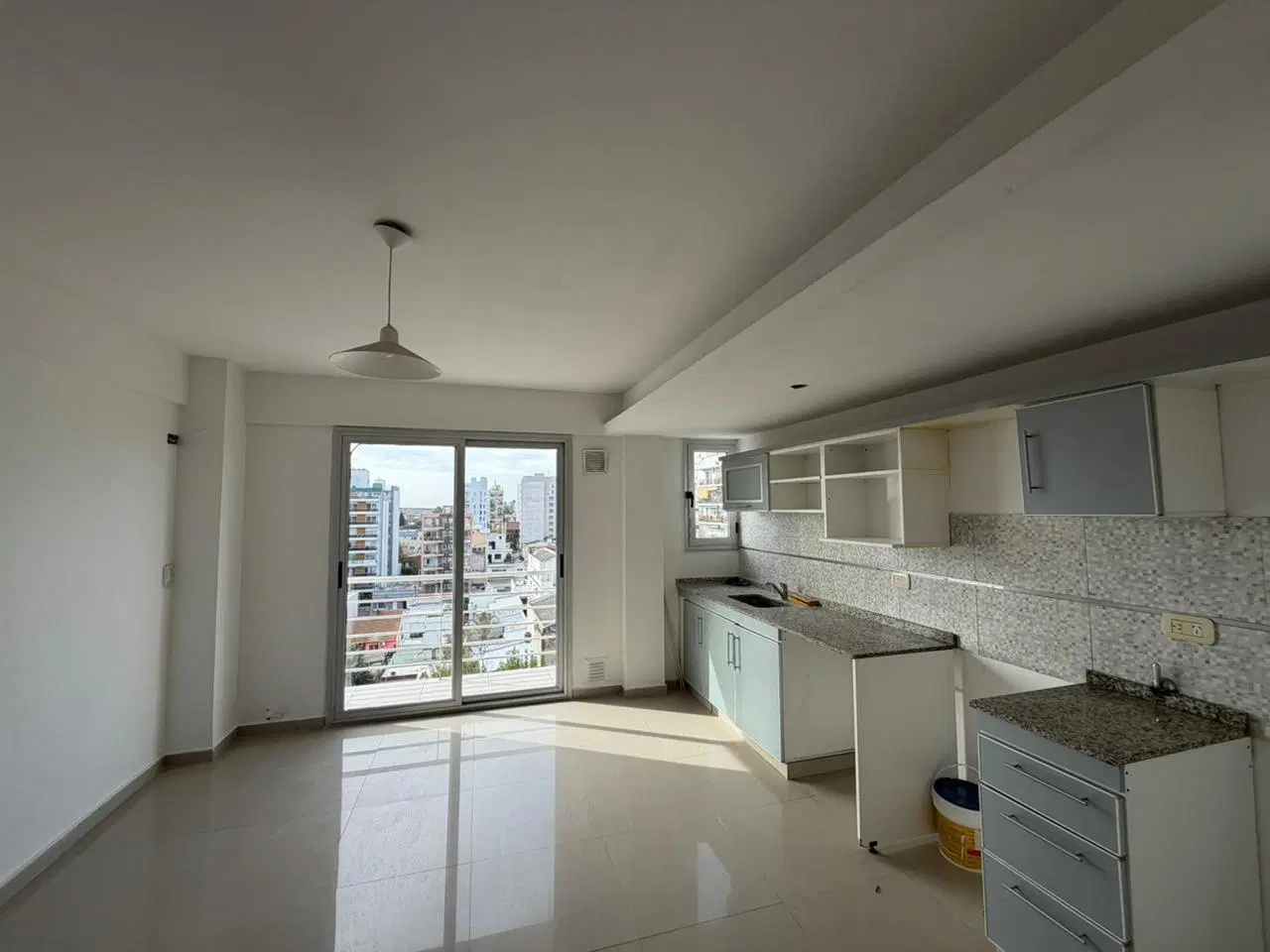 Departamento dos ambientes en Alquiler en Wilde Centro 4