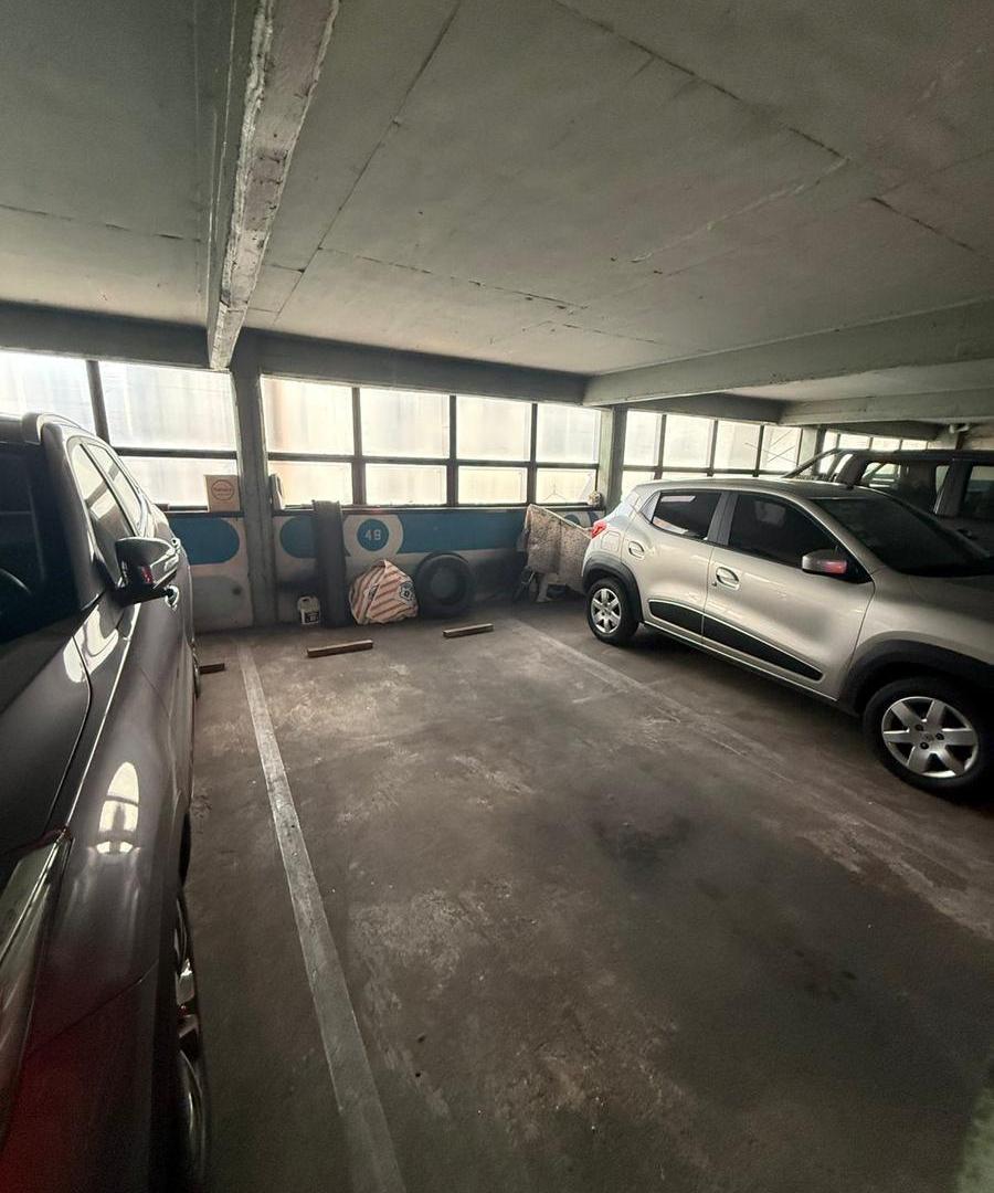 Cochera en venta en Avellaneda