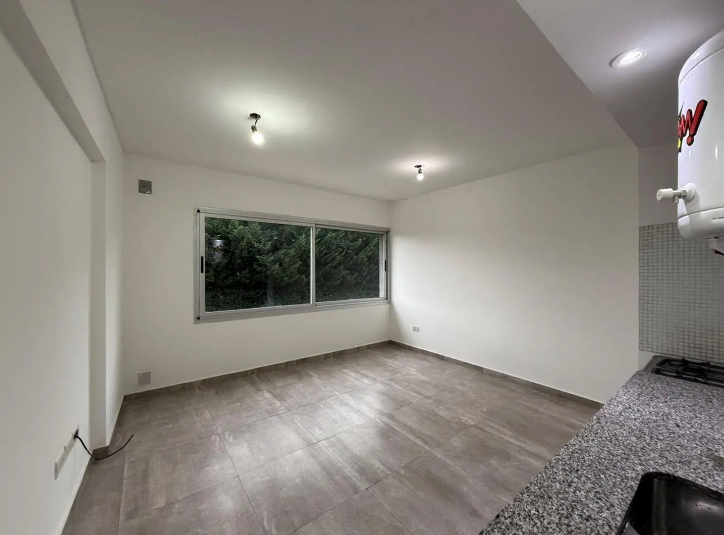Carabelas 2200, Don Bosco, Nuevo Quilmes Externo ¡Departamento dos ambientes en Alquiler! 3