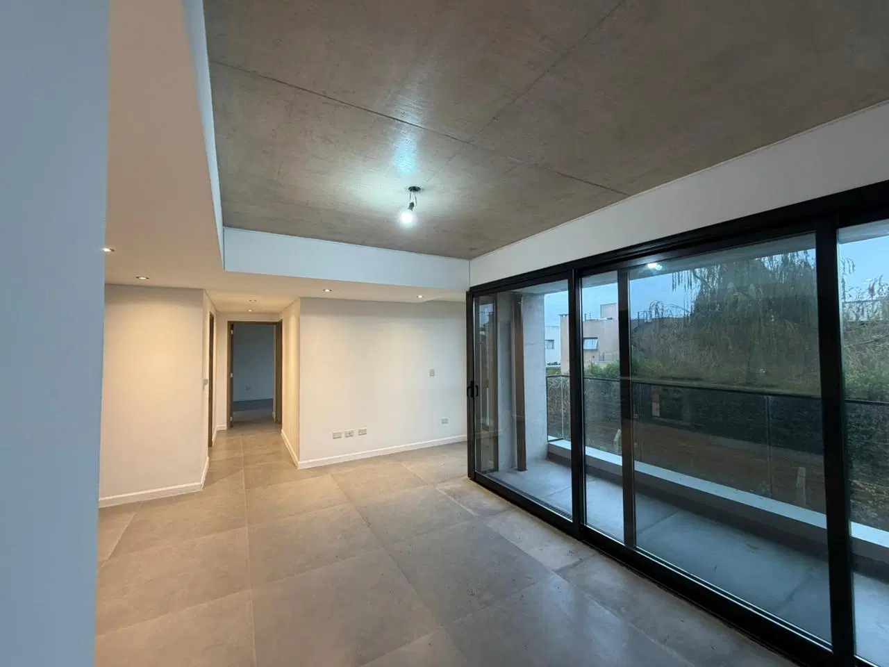 Departamento tres Ambientes Cochera externo Nuevo Quilmes don bosco venta 5