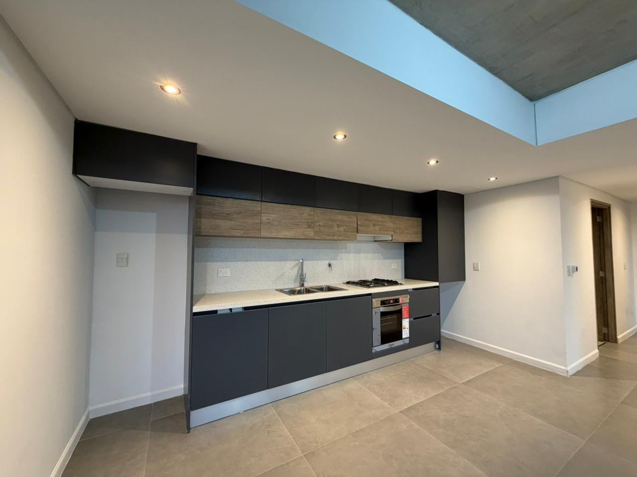 Departamento tres Ambientes Cochera externo Nuevo Quilmes don bosco venta