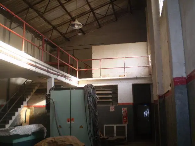 Galpón de 1500 mts2 en Venta en Piñeyro 2