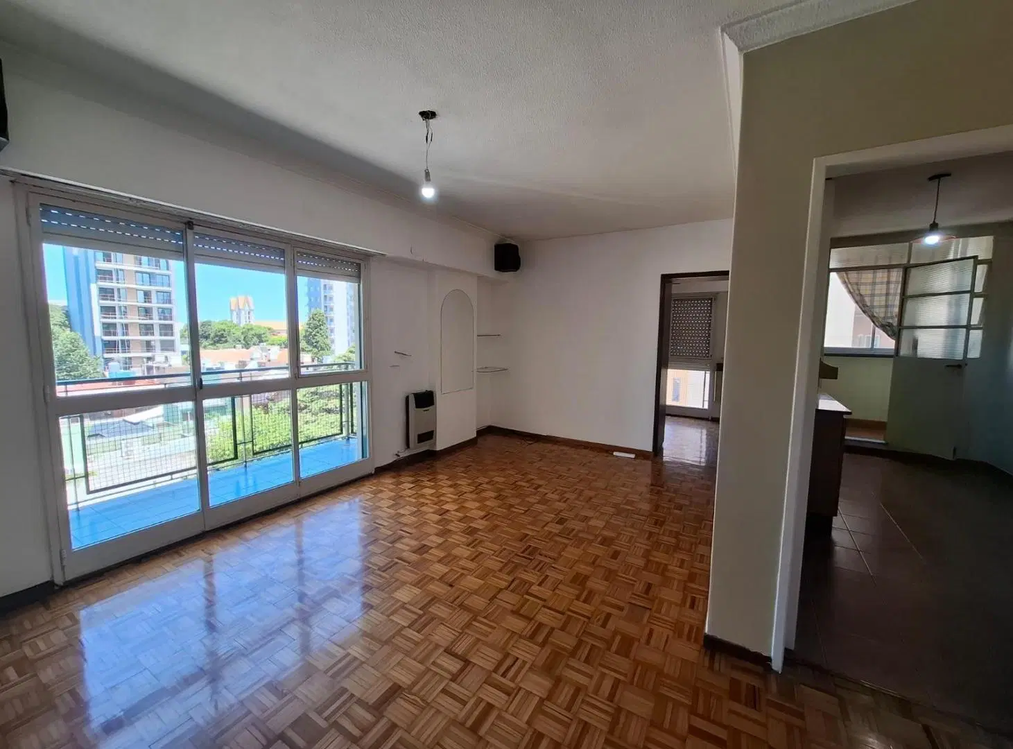 Departamento venta bernal centro 3 habientes bajas expensas espacio guardacoche castro barros 2