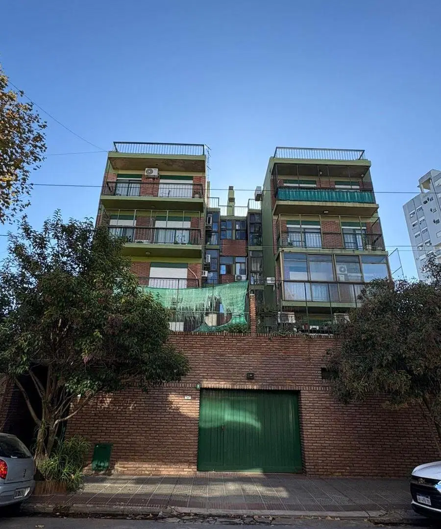 Departamento de tres ambientes con cochera en Alquiler en Avellaneda Centro 5