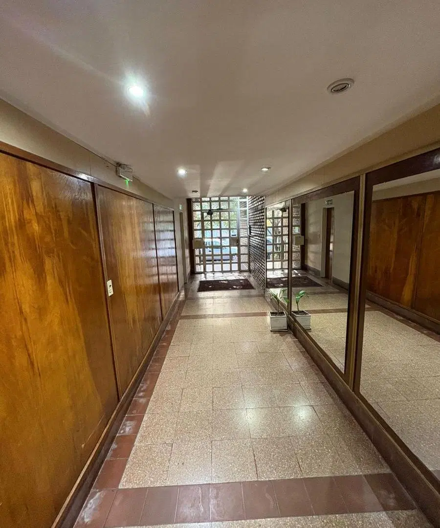 Departamento de tres ambientes con cochera en Alquiler en Avellaneda Centro 2